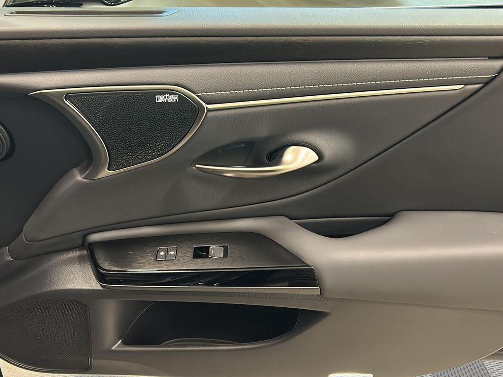 used 2025 Lexus ES 300h car, priced at $49,400