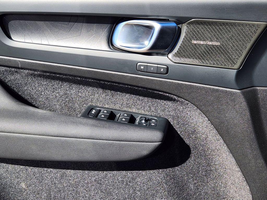 used 2023 Volvo C40 Recharge Pure Electric car, priced at $25,798