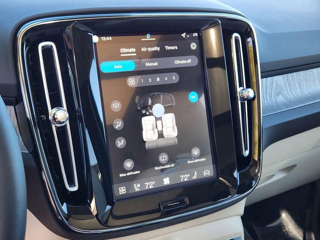 new 2026 Volvo XC40 car, priced at $54,324