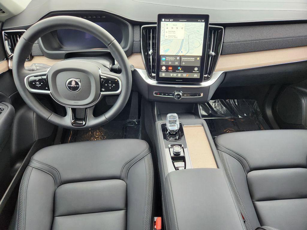 new 2025 Volvo XC90 car, priced at $58,294