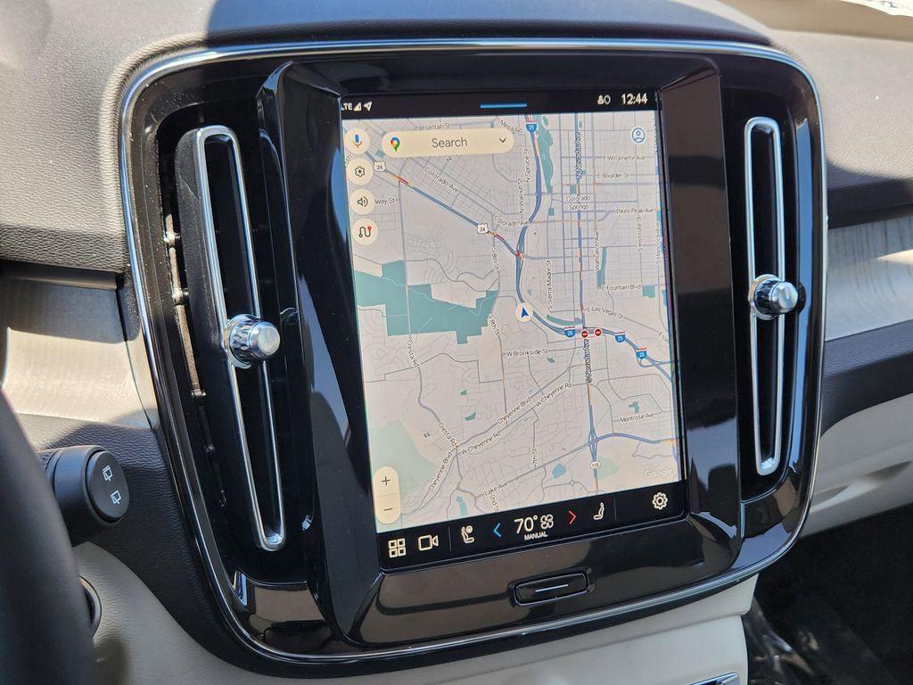 new 2025 Volvo XC40 car, priced at $46,214