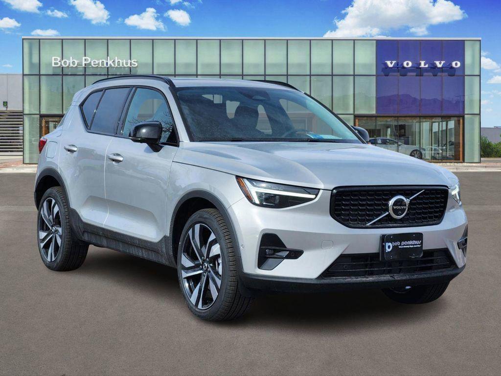 new 2025 Volvo XC40 car, priced at $42,364