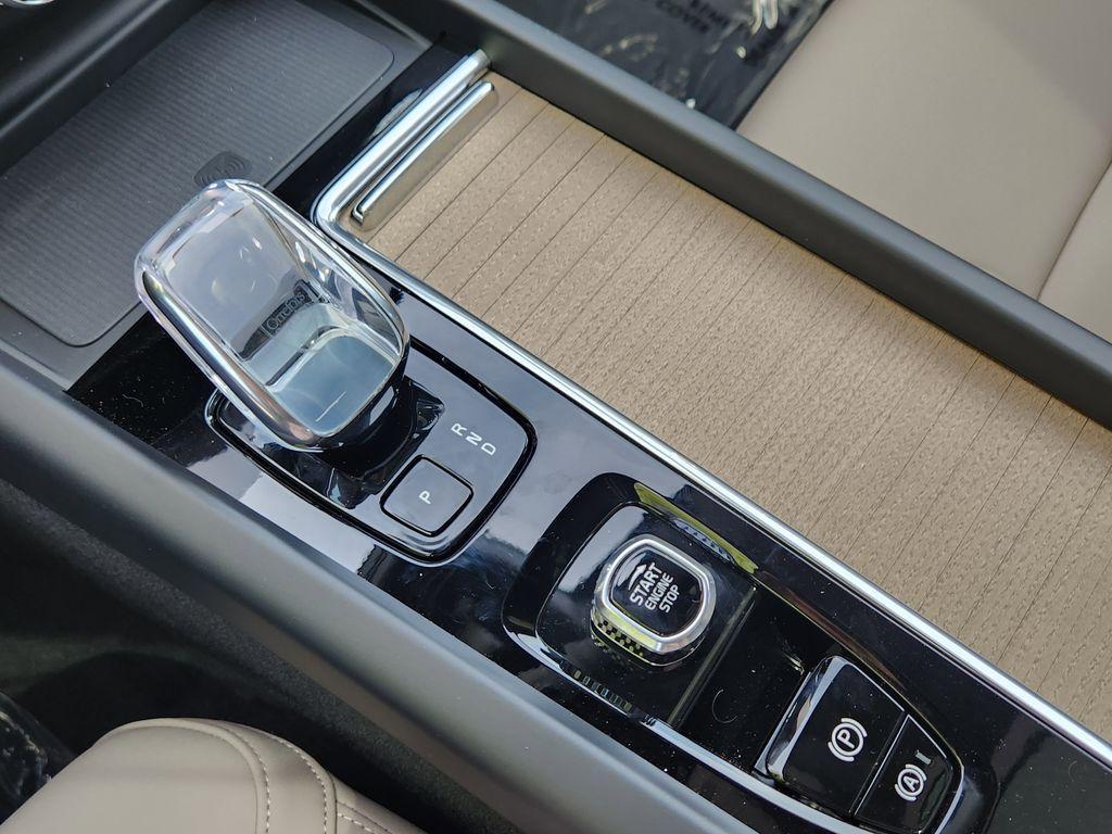 new 2026 Volvo XC60 car, priced at $58,784