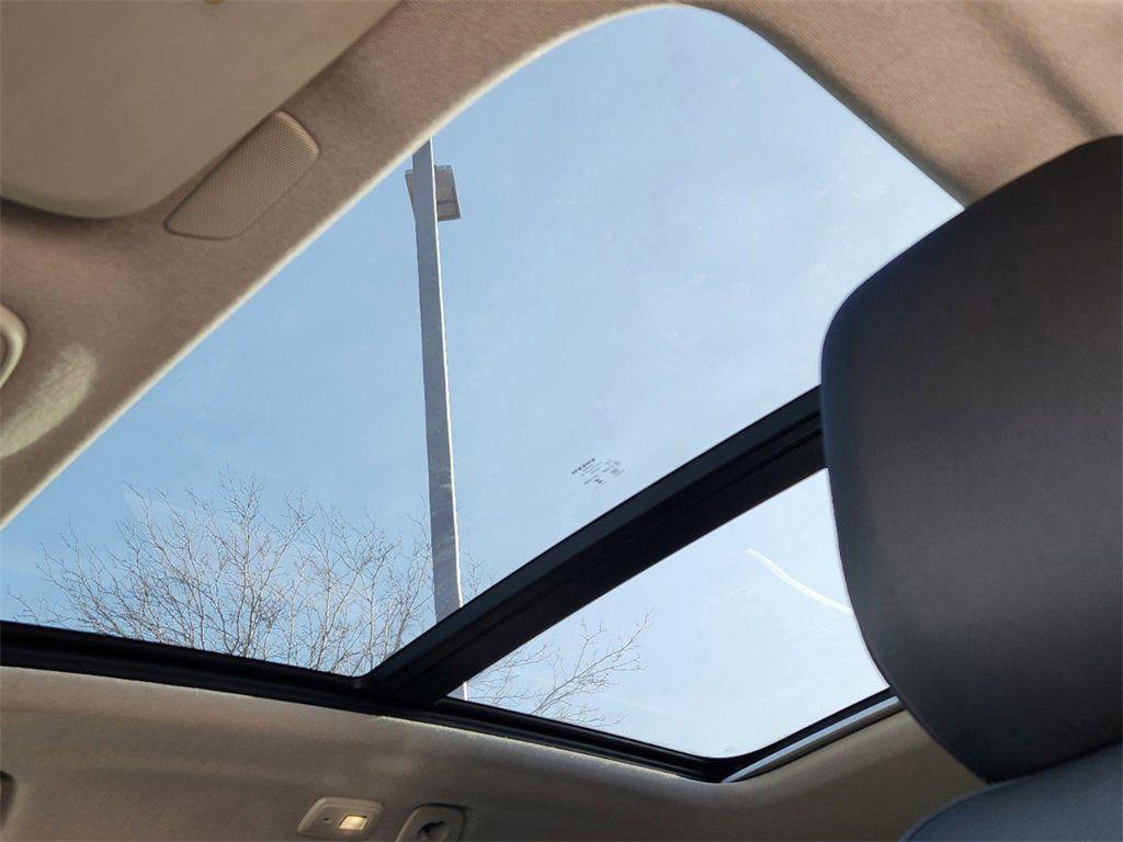 new 2025 Volvo XC40 car, priced at $36,814