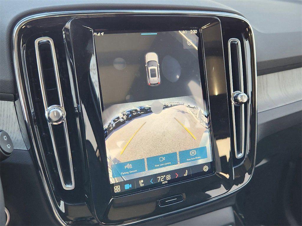 new 2025 Volvo XC40 car, priced at $36,814