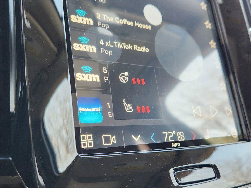 new 2025 Volvo XC40 car, priced at $36,814