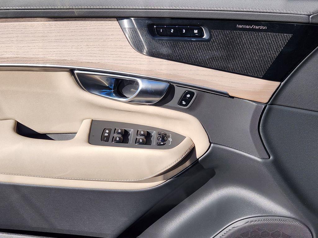 new 2026 Volvo XC90 car, priced at $75,179