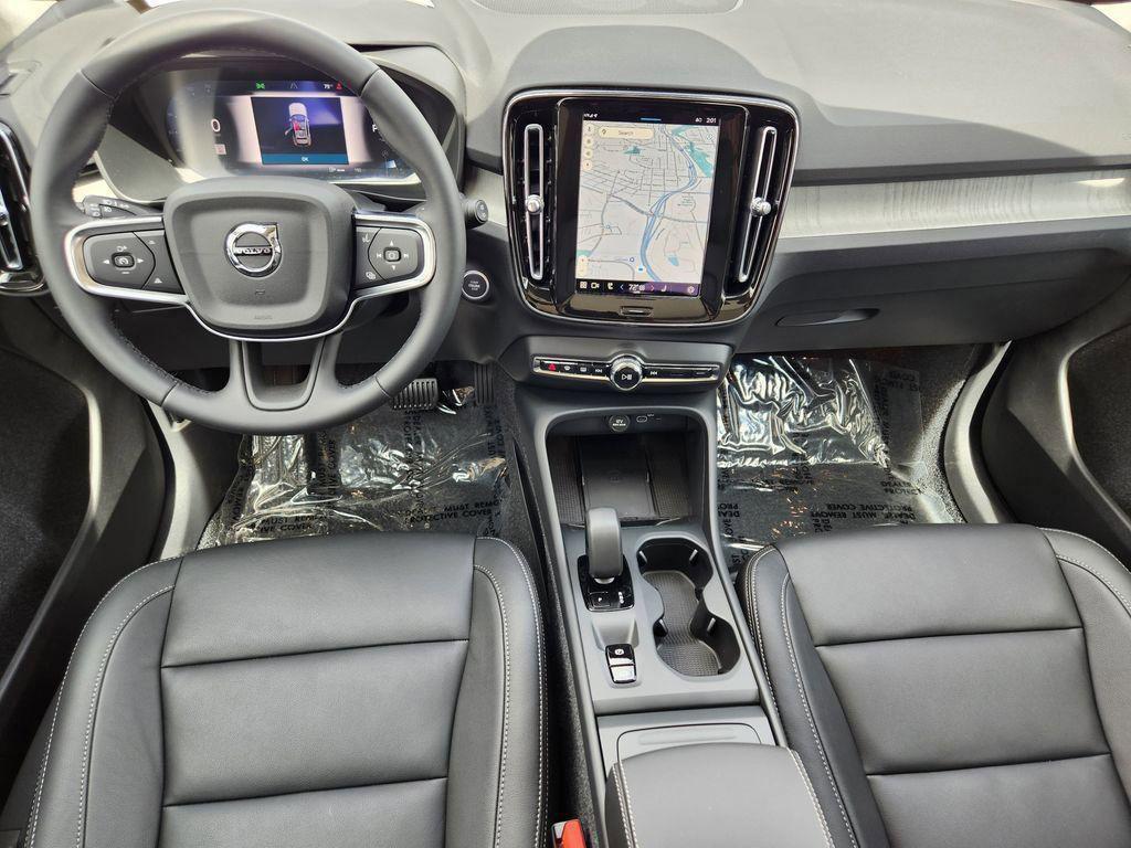 new 2025 Volvo XC40 car, priced at $36,834