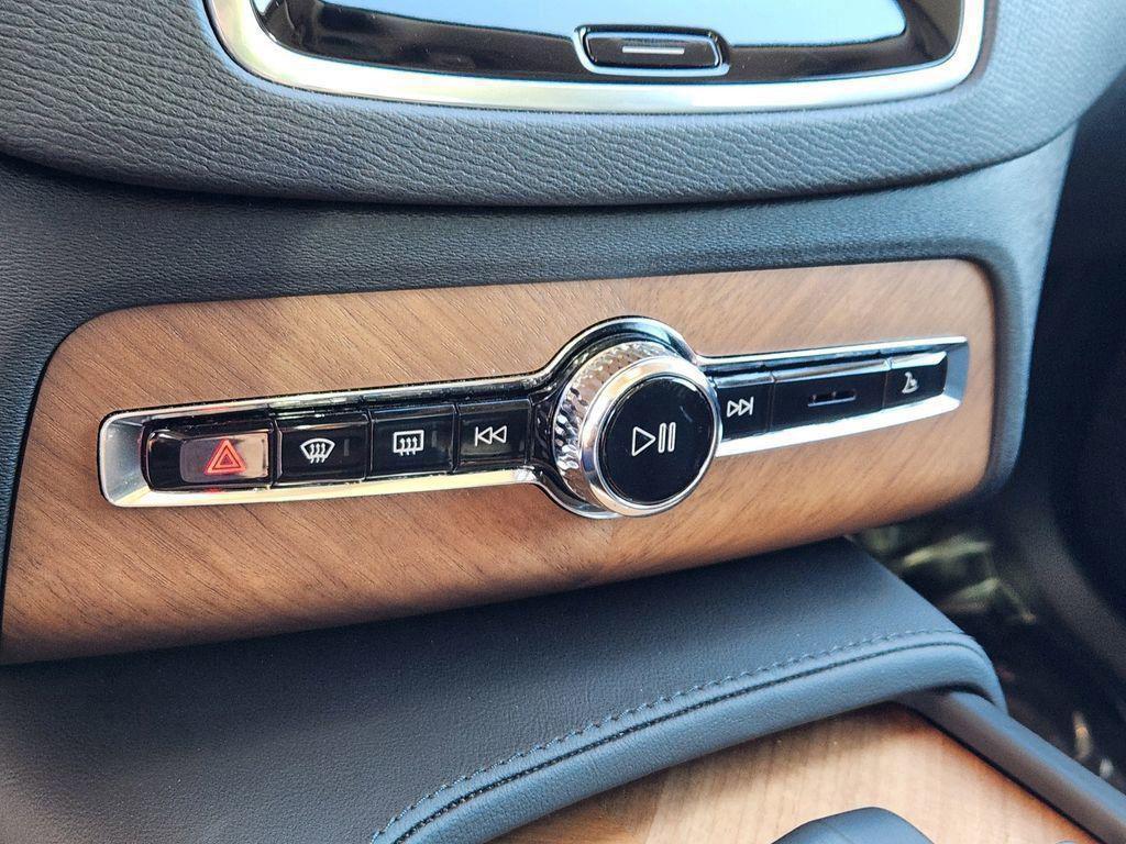 new 2025 Volvo XC90 car, priced at $52,464