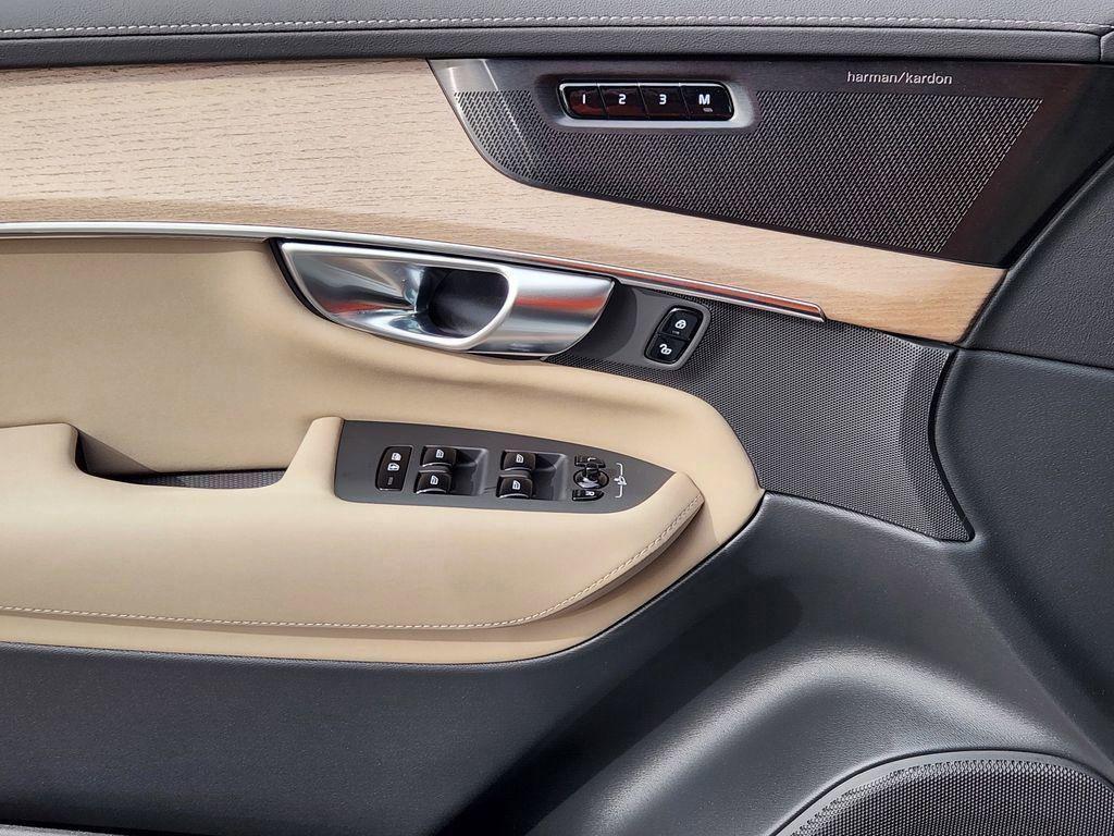 new 2026 Volvo XC90 car, priced at $72,624