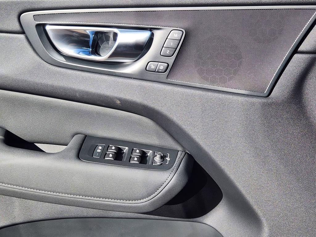 new 2026 Volvo XC60 Plug-In Hybrid car, priced at $69,789