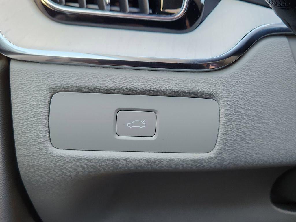 new 2026 Volvo XC60 car, priced at $65,139