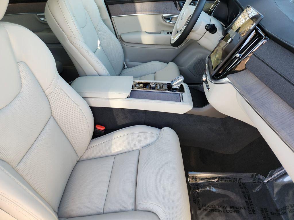 new 2026 Volvo XC90 Plug-In Hybrid car, priced at $86,424