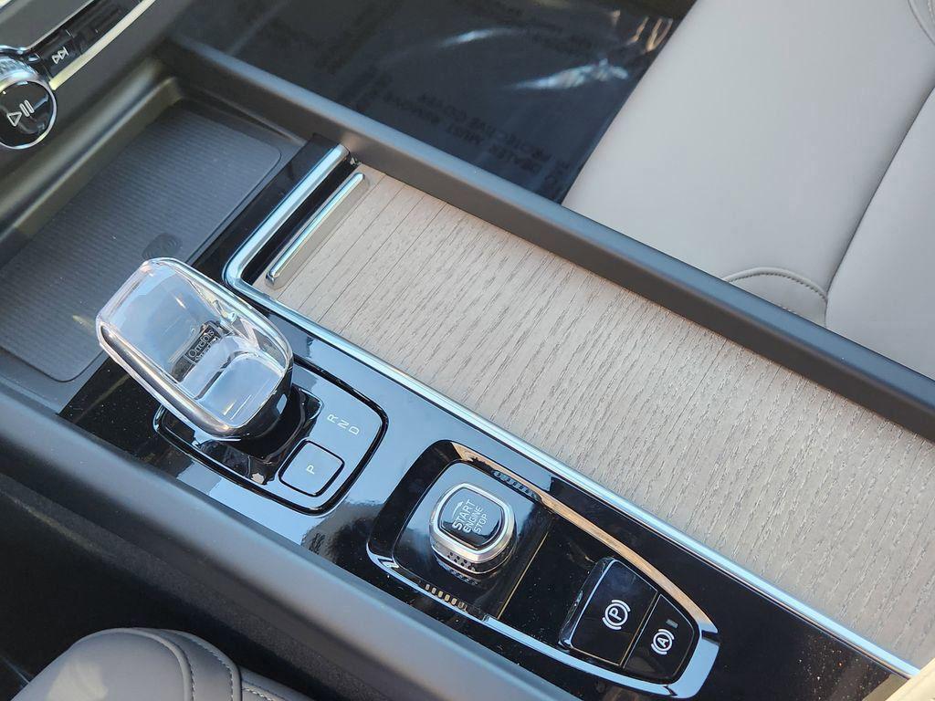 new 2026 Volvo XC60 car, priced at $58,814