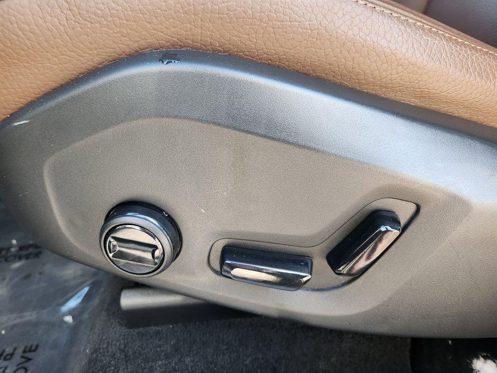 used 2023 Volvo XC60 car, priced at $34,798