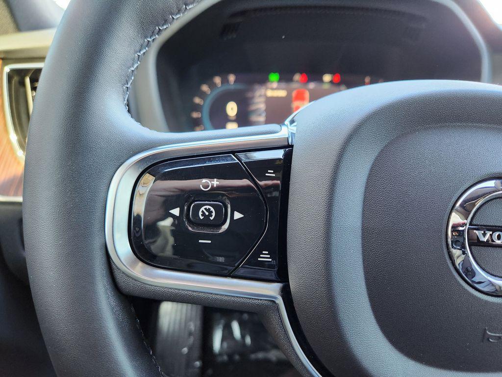 used 2023 Volvo XC60 car, priced at $34,798