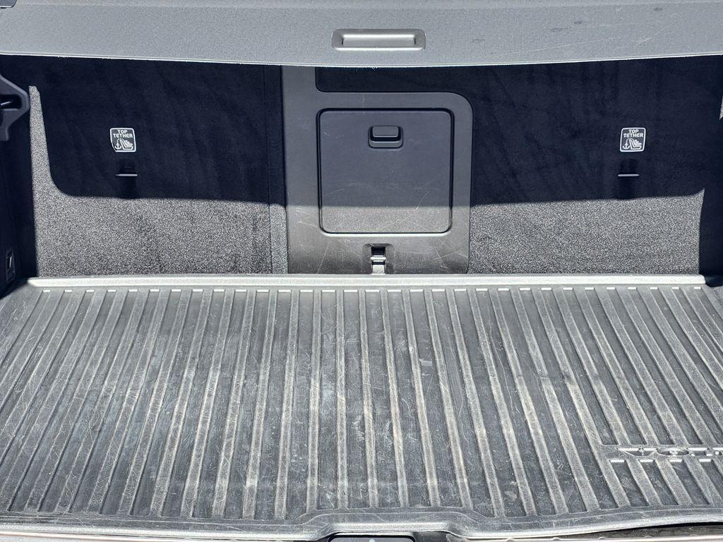 used 2023 Volvo XC60 car, priced at $34,798