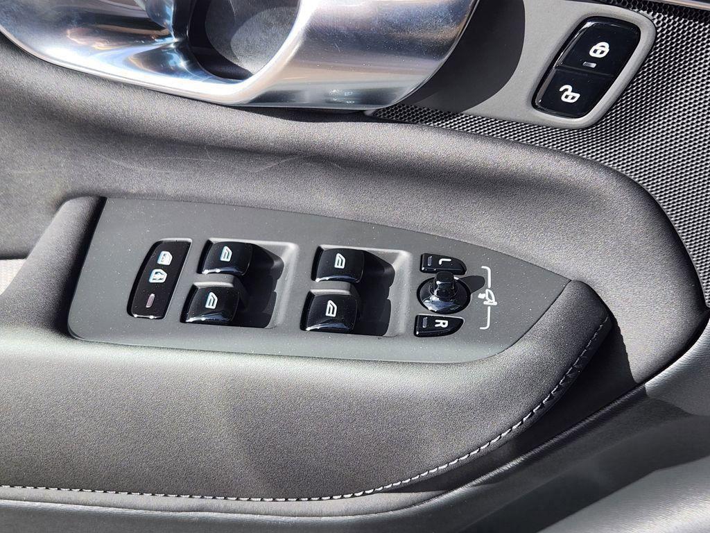 new 2026 Volvo XC90 car, priced at $72,779