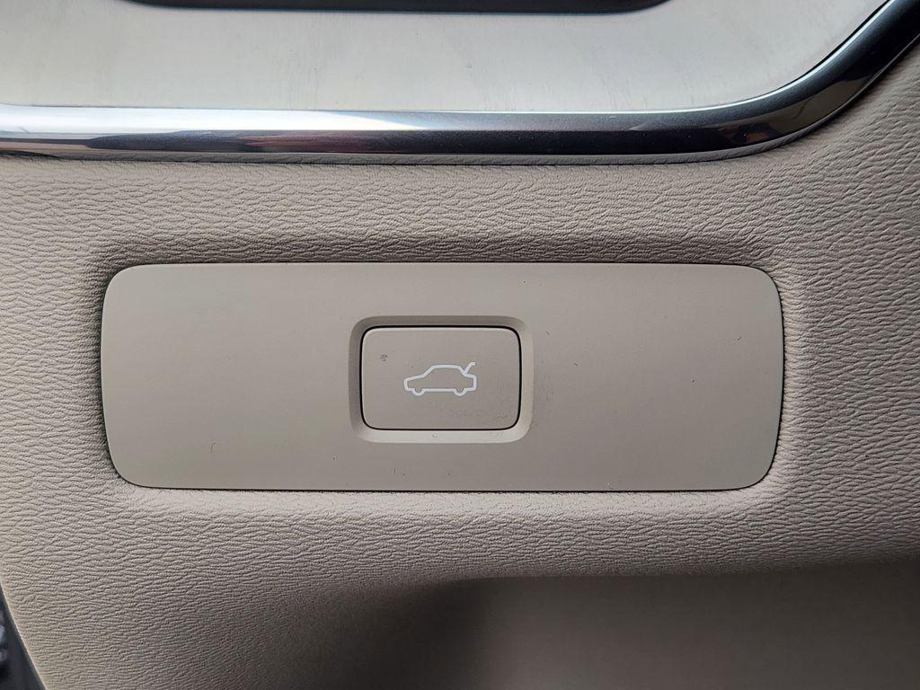 new 2026 Volvo XC60 car, priced at $65,689