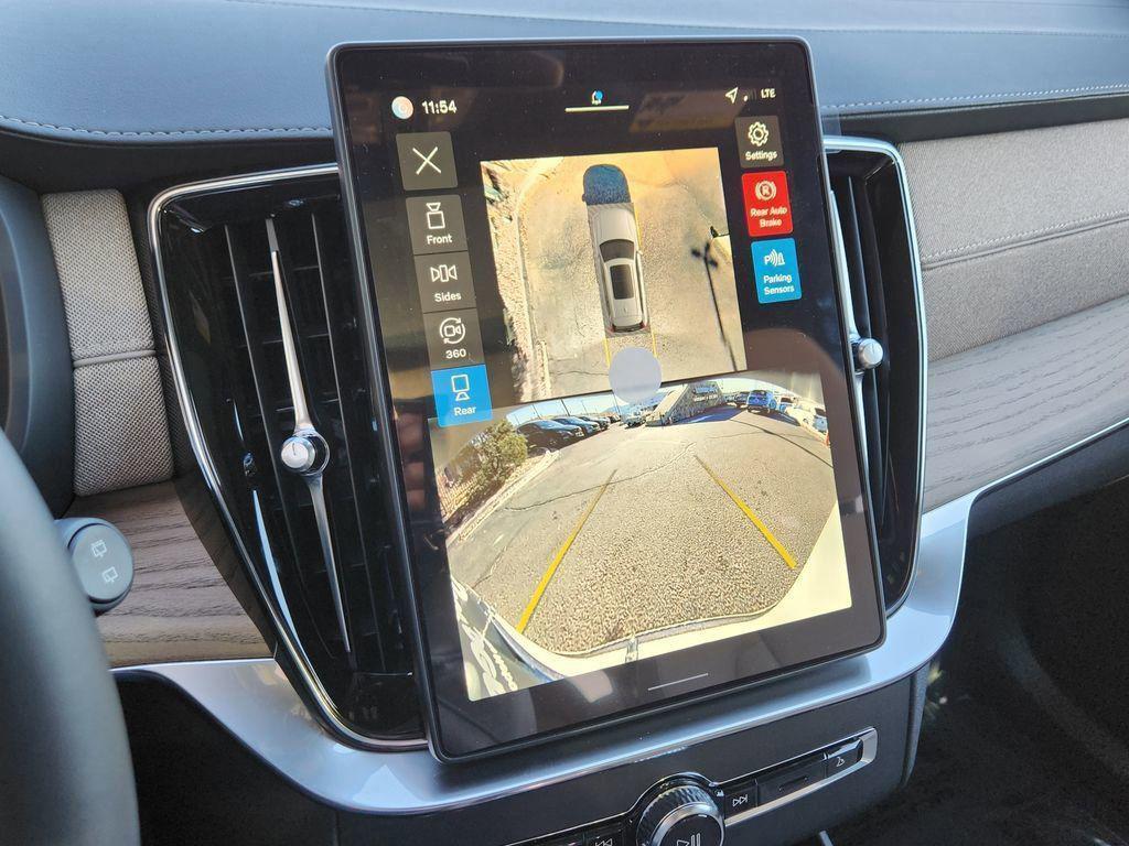 new 2026 Volvo XC90 Plug-In Hybrid car, priced at $82,674