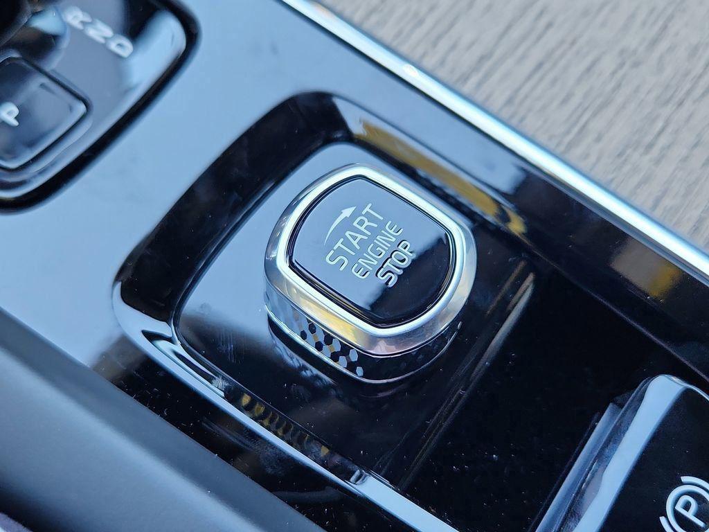 new 2026 Volvo XC60 car, priced at $58,784