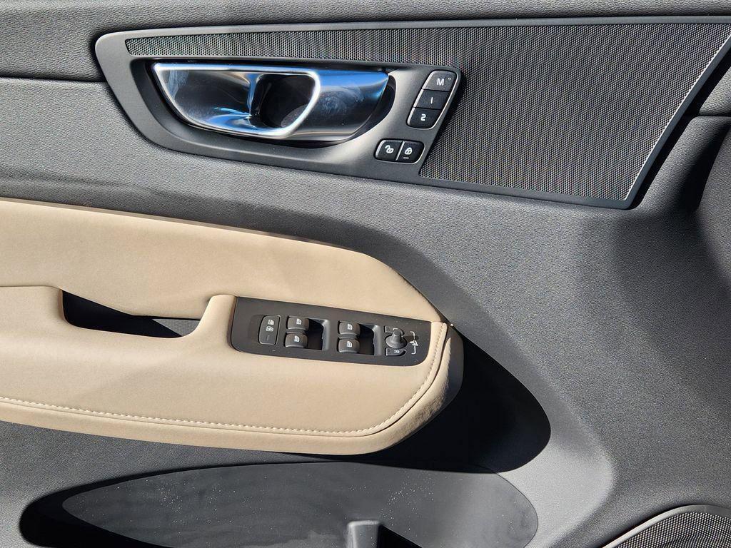 new 2026 Volvo XC60 car, priced at $58,784