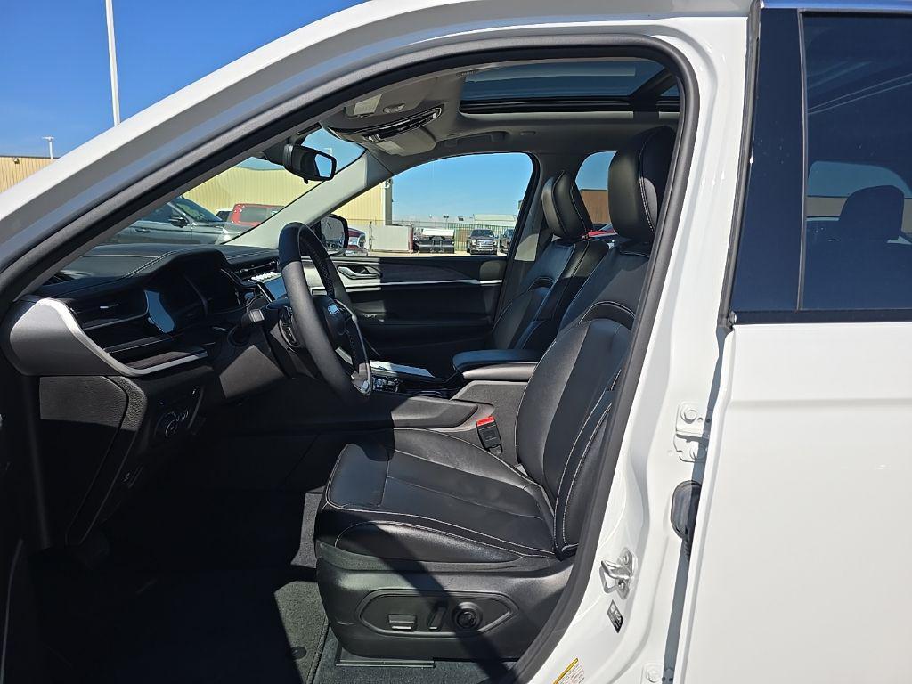 used 2022 Jeep Grand Cherokee 4xe car, priced at $29,897