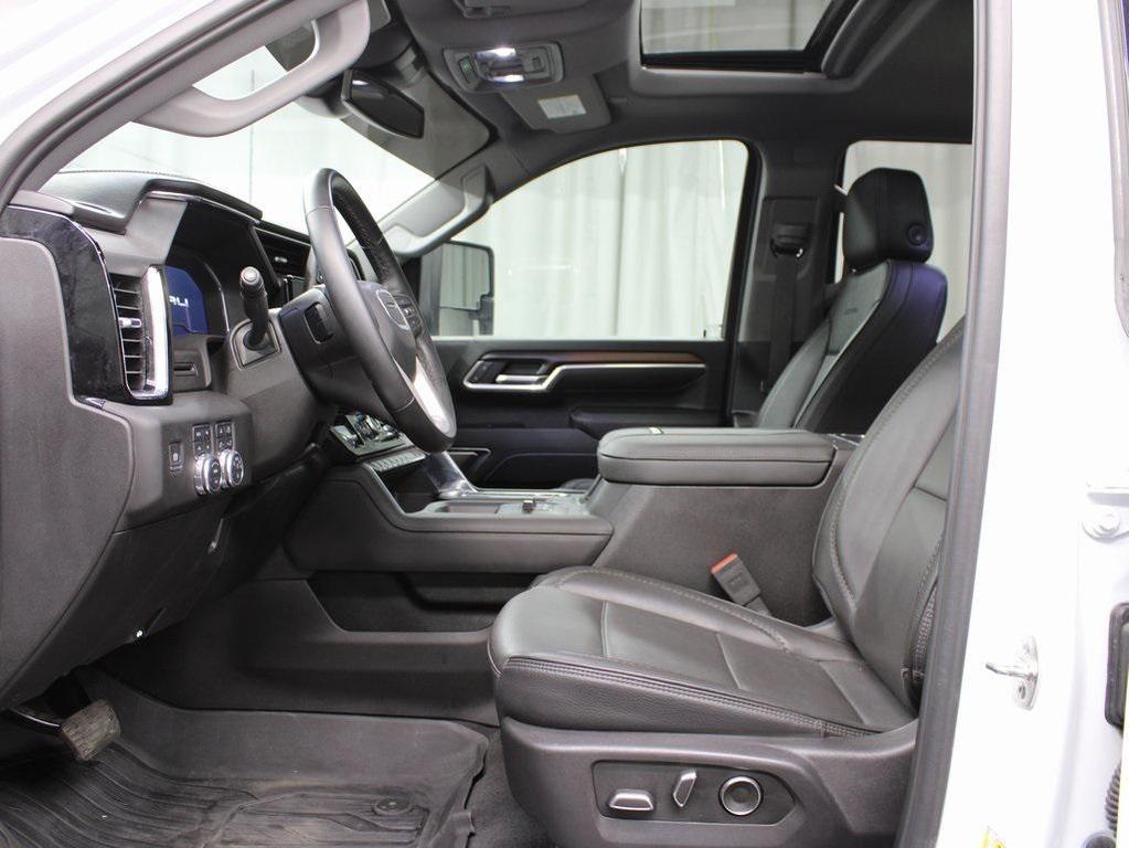used 2025 GMC Sierra 2500 car, priced at $76,497