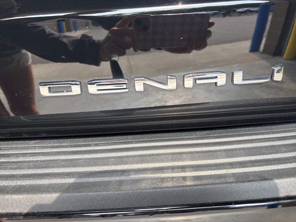 used 2024 GMC Yukon XL car, priced at $74,998