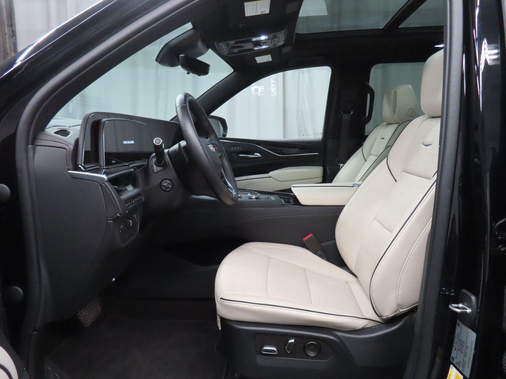 used 2022 Cadillac Escalade ESV car, priced at $79,997