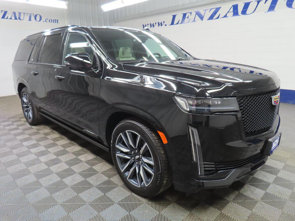 used 2022 Cadillac Escalade ESV car, priced at $79,997
