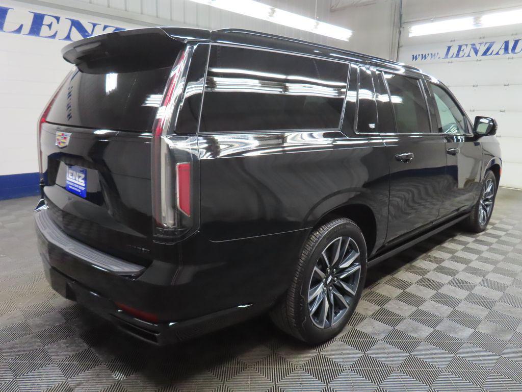 used 2022 Cadillac Escalade ESV car, priced at $79,997