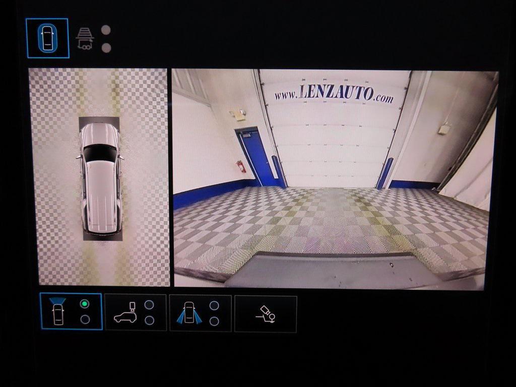 used 2025 GMC Yukon XL car, priced at $80,991