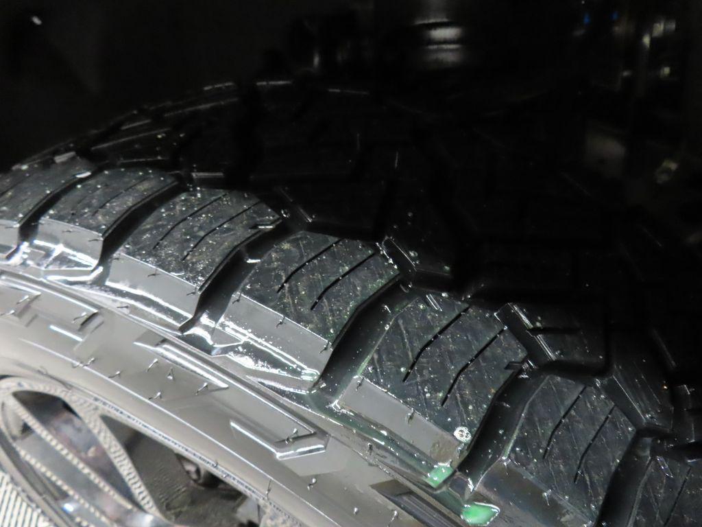 used 2025 Ford Expedition car, priced at $60,997