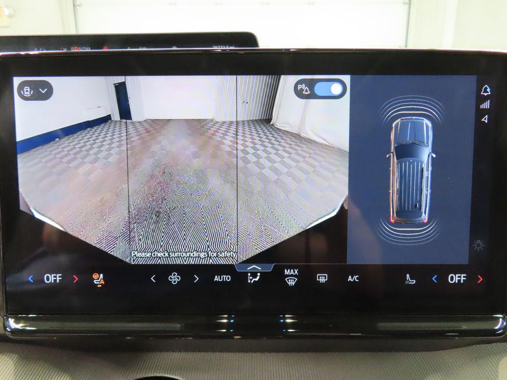 used 2025 Ford Expedition car, priced at $60,997