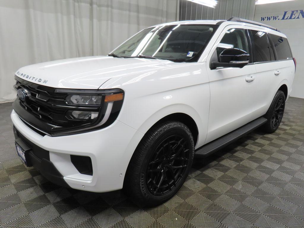 used 2025 Ford Expedition car, priced at $61,997