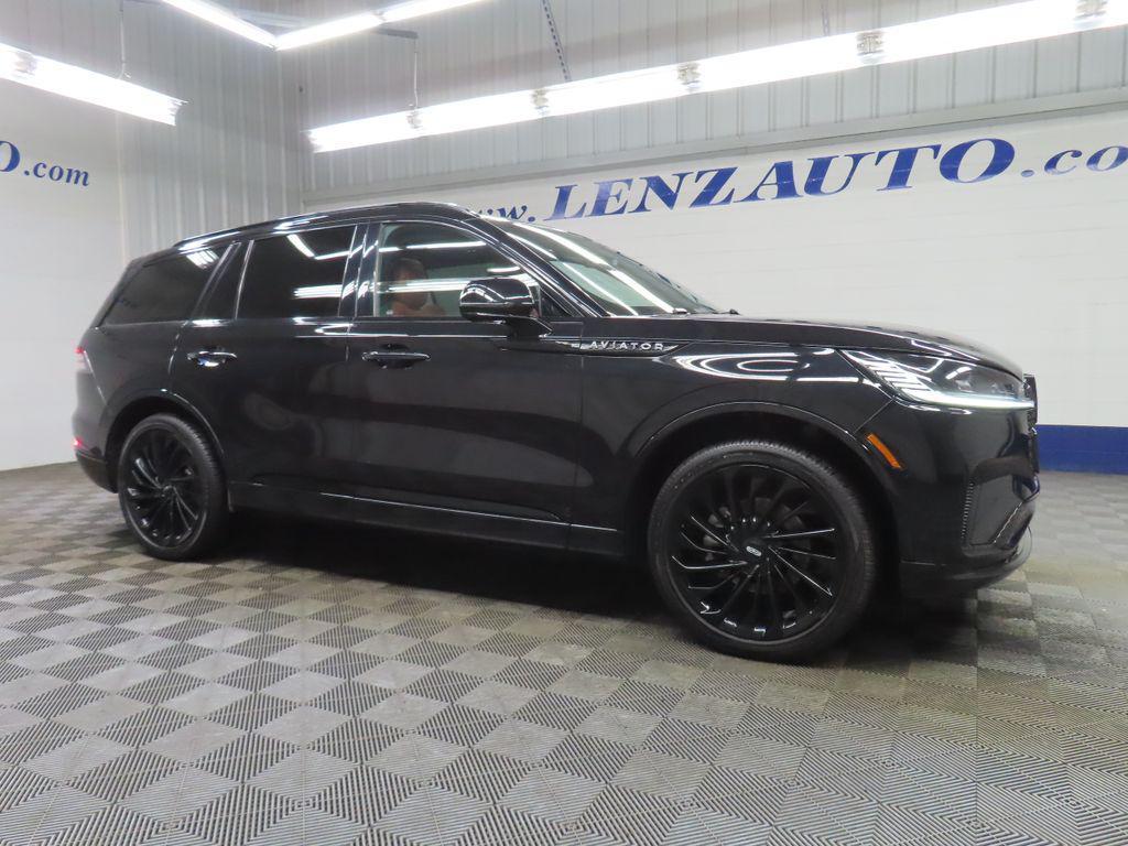 used 2025 Lincoln Aviator car, priced at $64,497