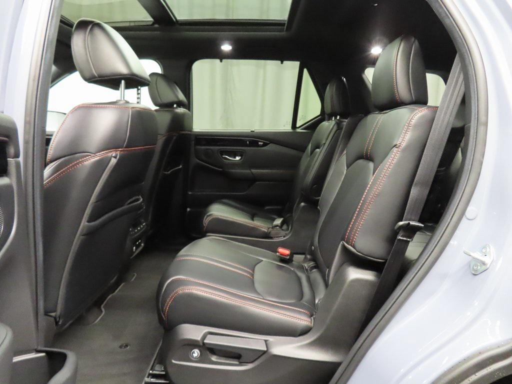used 2025 Honda Pilot car, priced at $47,497
