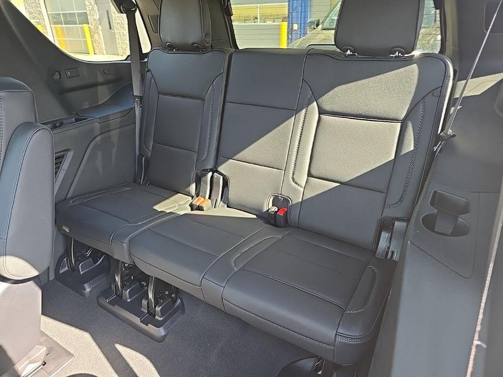 used 2025 GMC Yukon car, priced at $82,498