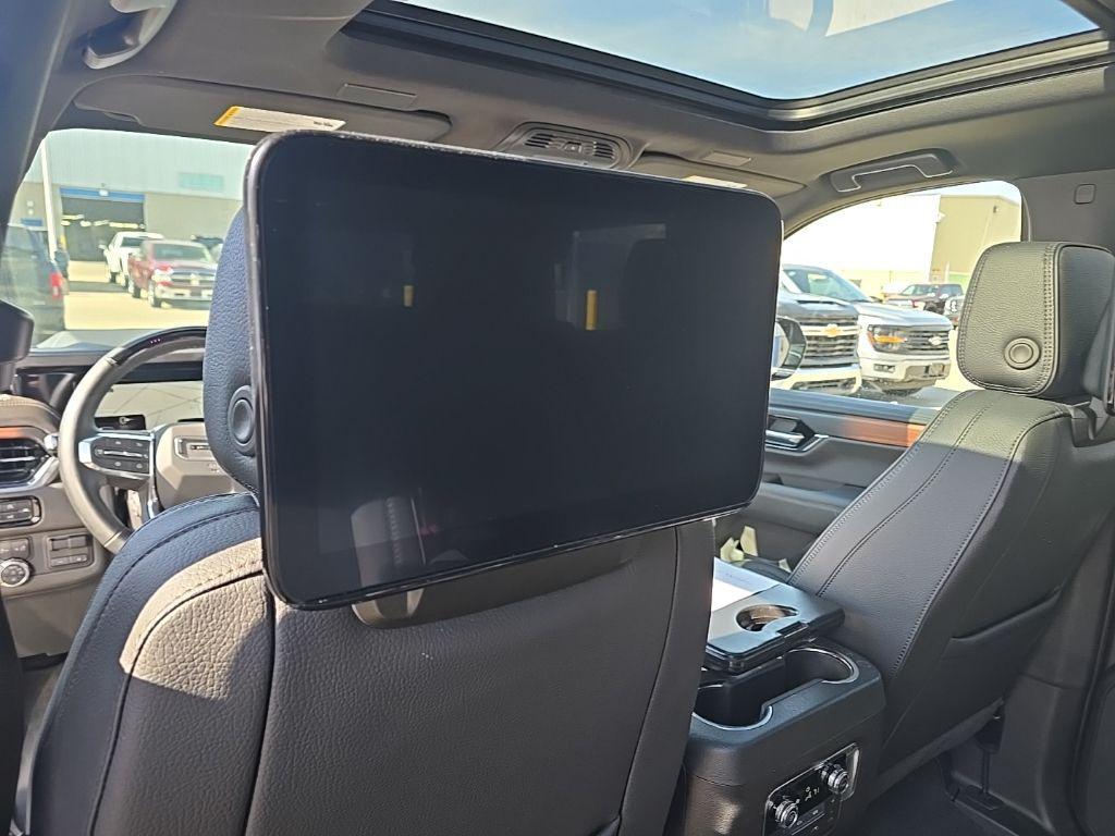 used 2025 GMC Yukon car, priced at $82,498