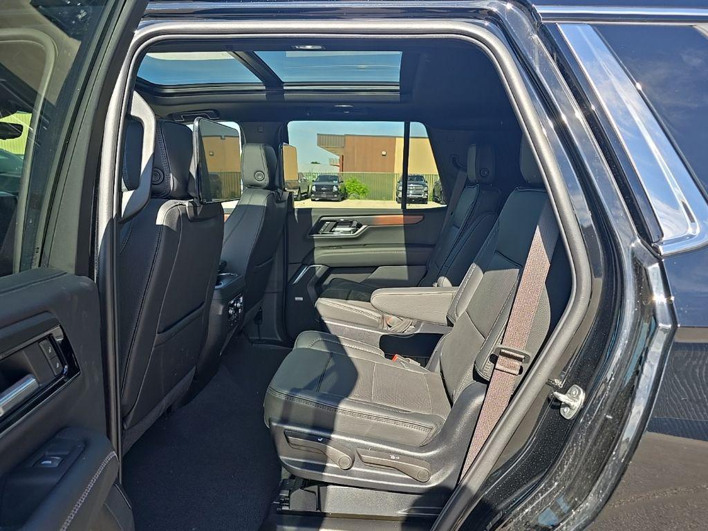 used 2025 GMC Yukon car, priced at $82,498