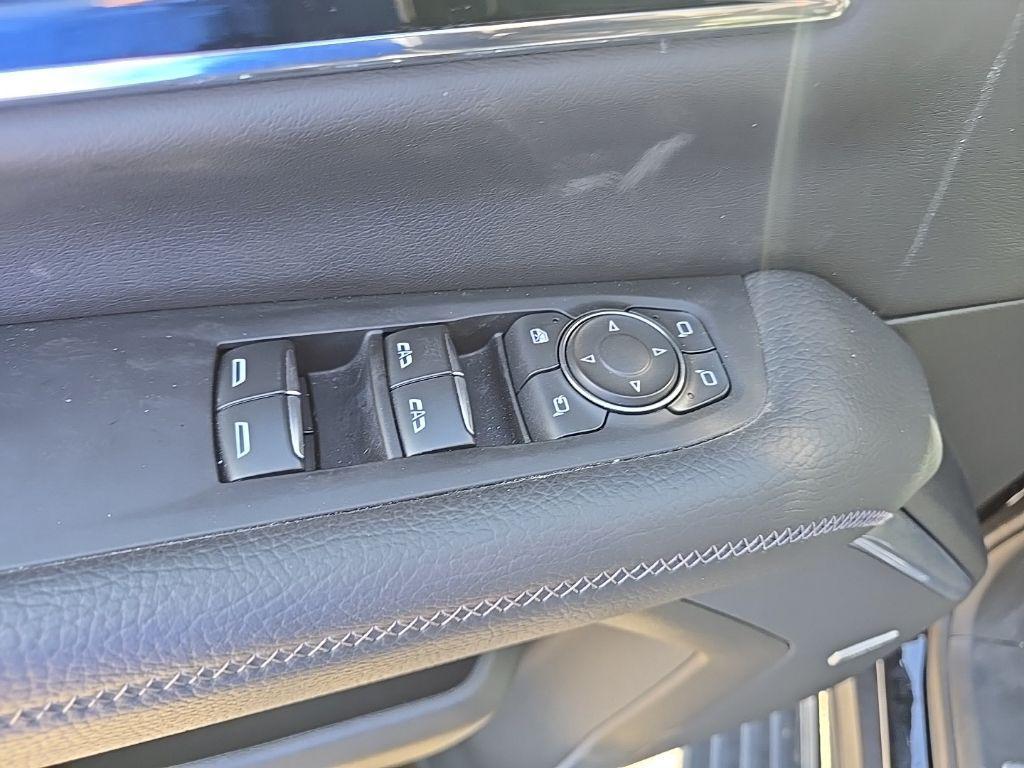 used 2025 GMC Yukon car, priced at $82,498