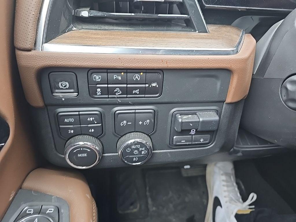 used 2025 Chevrolet Tahoe car, priced at $79,998
