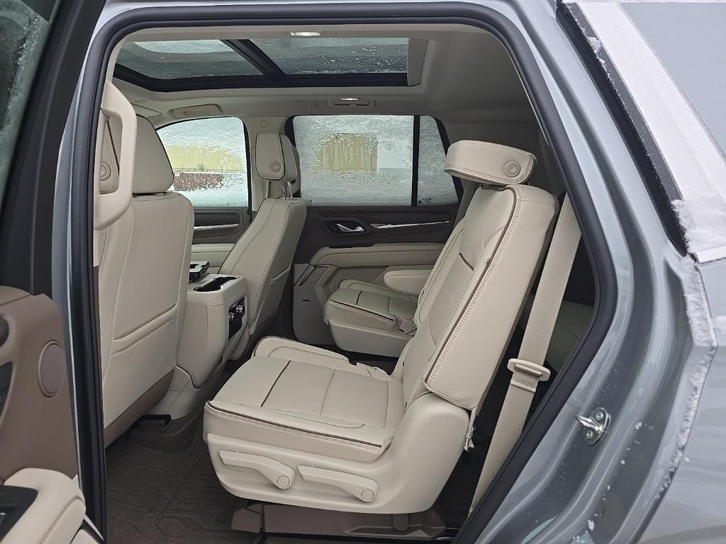 used 2024 GMC Yukon car, priced at $73,997