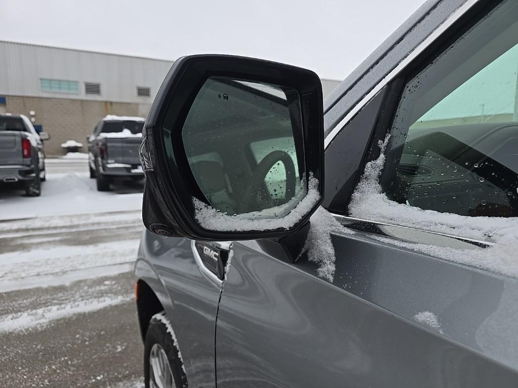 used 2024 GMC Yukon car, priced at $73,997