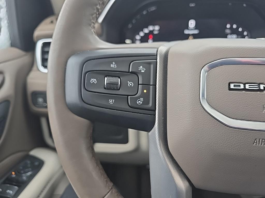 used 2024 GMC Yukon car, priced at $73,997