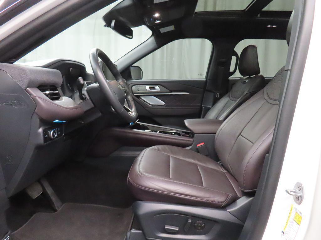 used 2025 Ford Explorer car, priced at $46,997