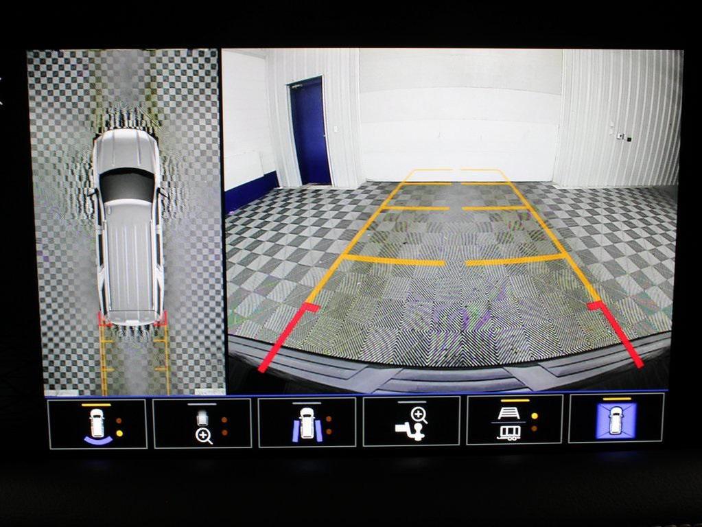 used 2024 GMC Yukon XL car, priced at $66,594