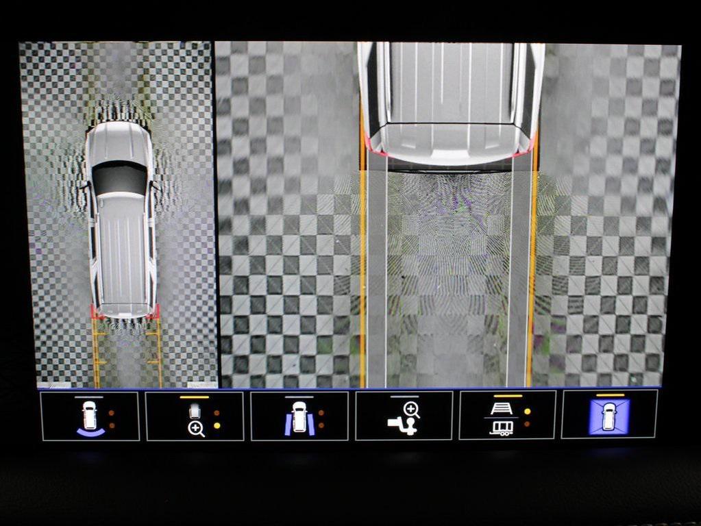 used 2024 GMC Yukon XL car, priced at $66,594