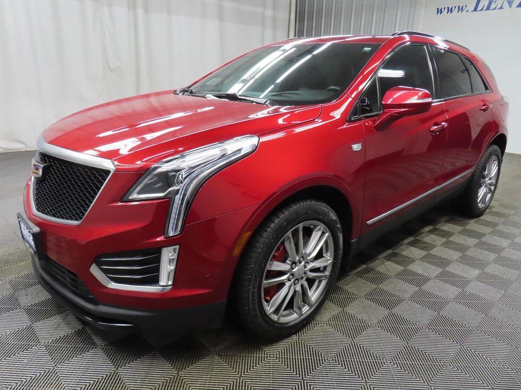 used 2022 Cadillac XT5 car, priced at $29,997